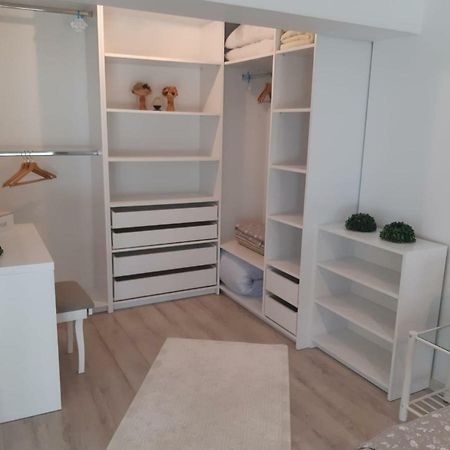 Апартаменты Apartament Ana Premium Орадя Экстерьер фото